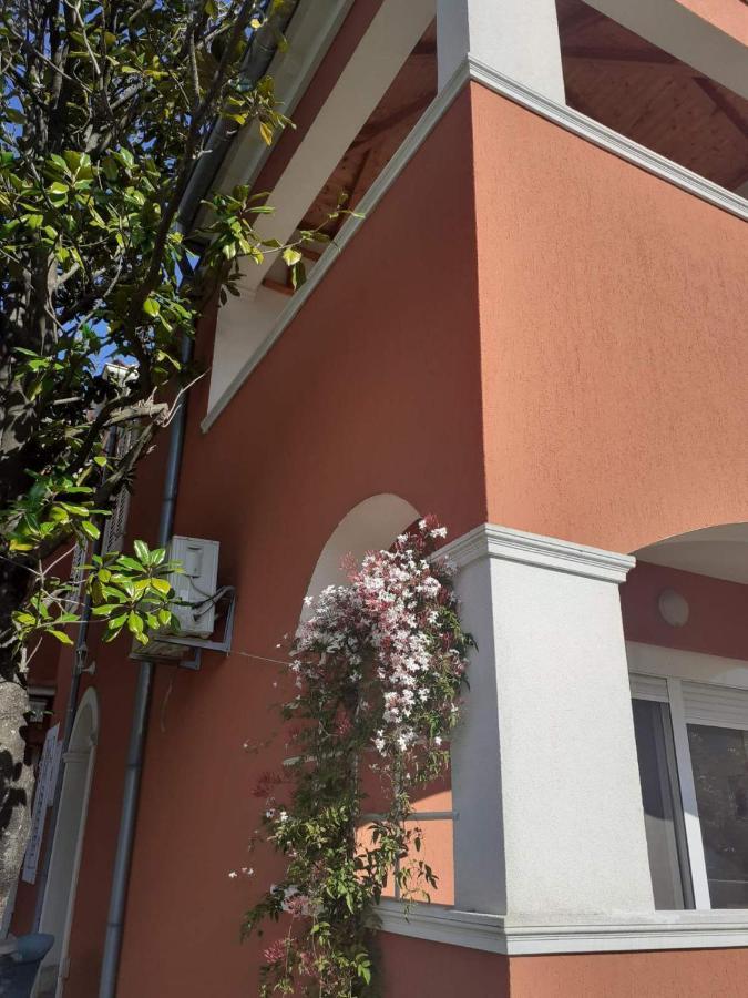 Apartments Rolovina 티바트 외부 사진