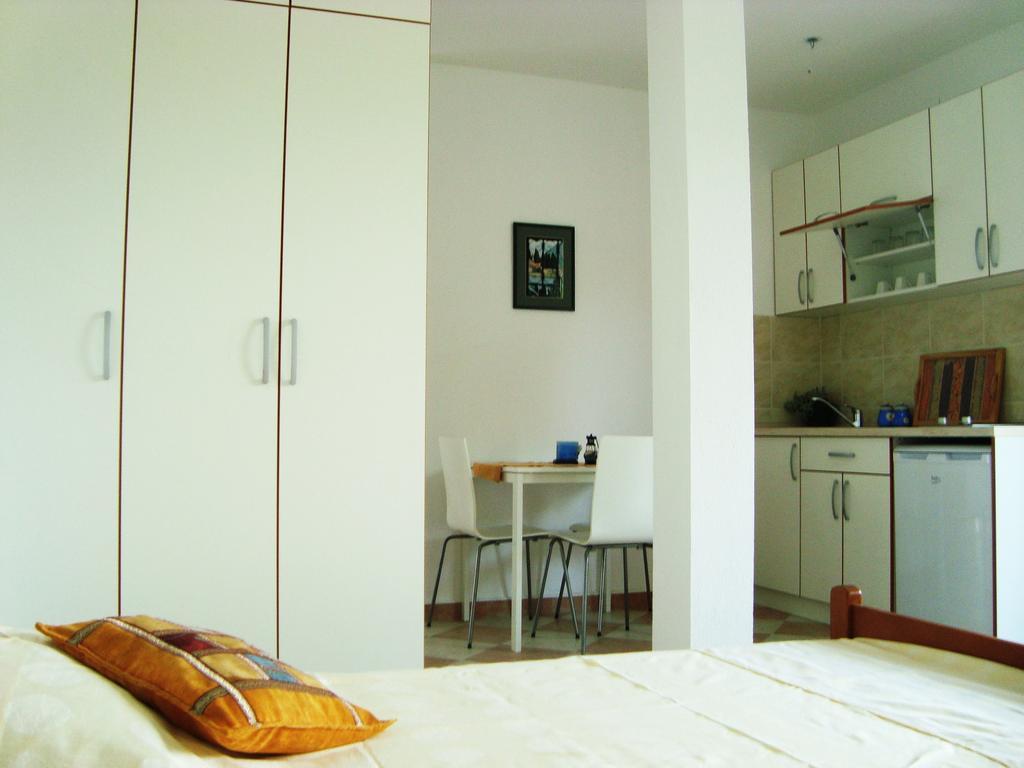 Apartments Rolovina 티바트 객실 사진